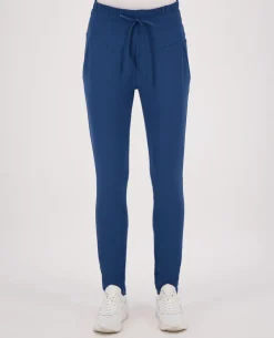 Pant Lara Travel