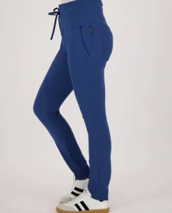 Pant Lara Travel