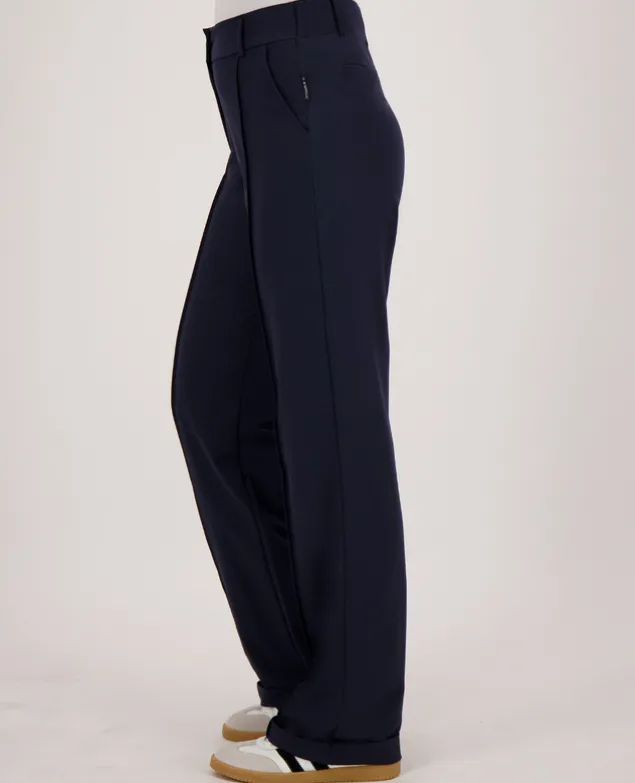 Pant Maye Pintuck Travel