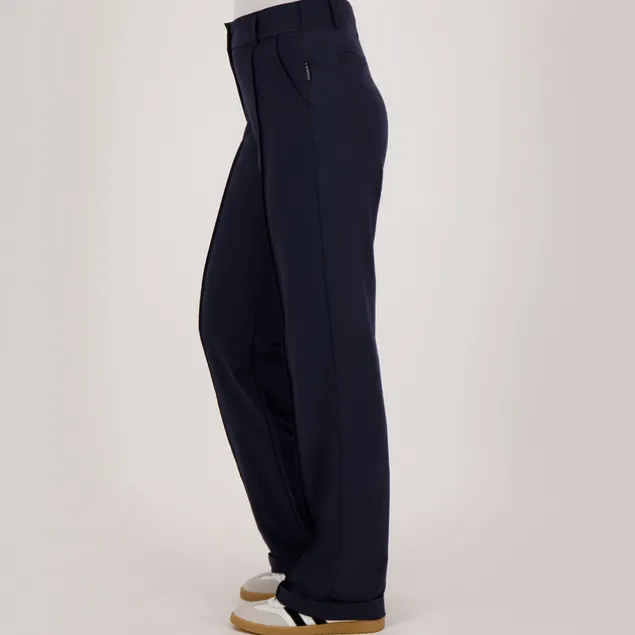Pant Maye Pintuck Travel
