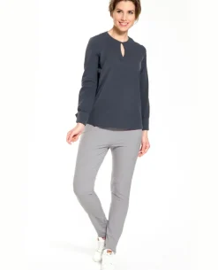 Pant Paris Travel