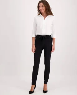 Top Collar Travel